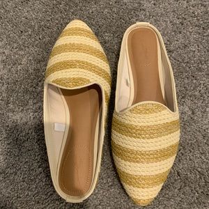 NWOT Universal Thread Mules